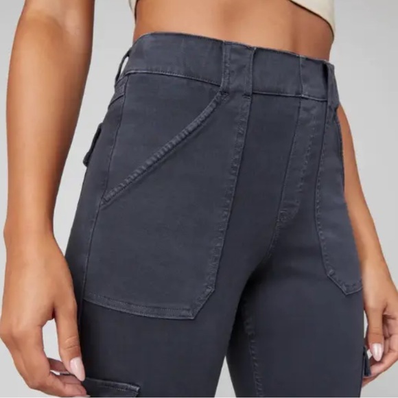 SPANX NWT Stretch Twill Cargo Ankle Pants in Grey - Picture 2 of 10